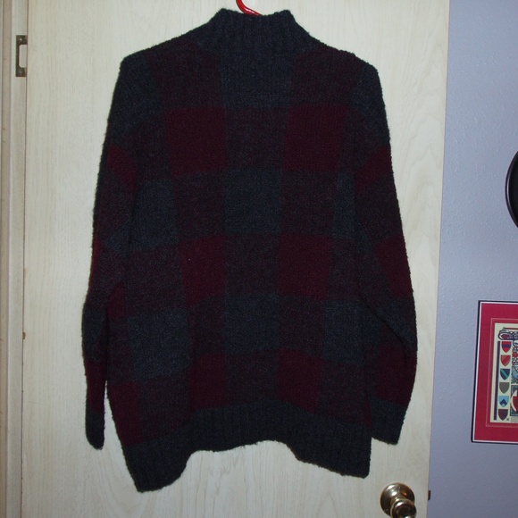 Jones New York Gray & Burgundy Sweater Size… - Picture 2 of 4